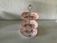 Etagere Vintage aus Oma s schnem Geschirr handmade neugestaltet - Blumen apricot