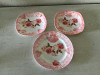 Etagere Vintage aus Oma s schnem Geschirr handmade neugestaltet - Blumen apricot